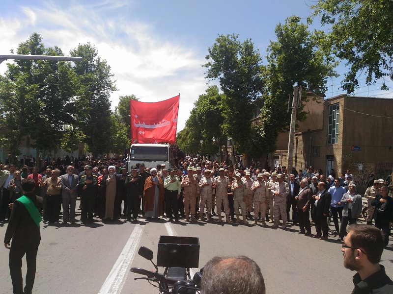 مراسم استقبال از پرچم متبرک مرقد امام حسین(ع) در شهرستان خوی برگزار شد