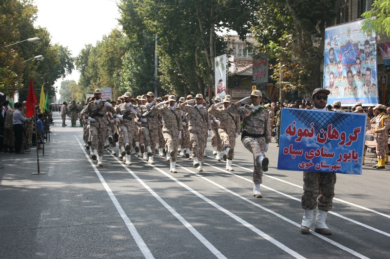 مراسم رژه نیرو‌های مسلح در شهرستان خوی برگزار شد