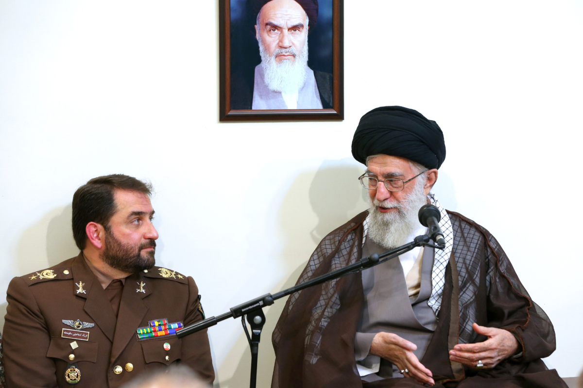 نسخه علاج‌بخش مشکلات، بکارگیری نیروی انسانیِ تواناست/قرارگاه پدافند هوایی، خط مقدم دفاع از حیثیت و موجودیت کشور است