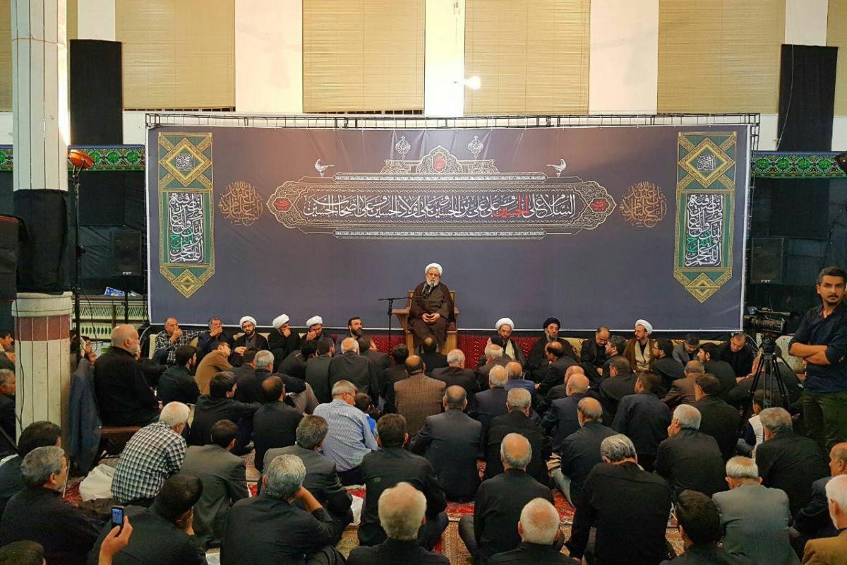 مراسم عزاداری دهه دوم محرم در بقعه شیخ نوایی خوی برگزار می شود