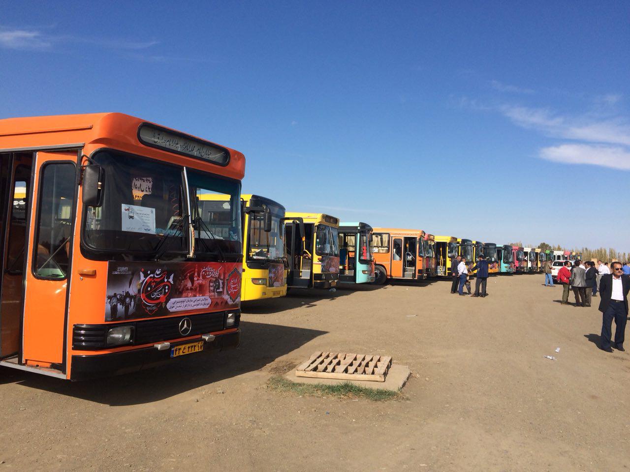 اعزام ۲۱ دستگاه اتوبوس درون شهری از خوی به مرز مهران