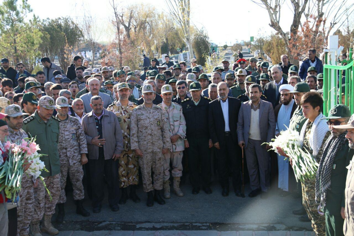 آیین غبار روبی مزار شهدا در شهرستان خوی برگزار شد