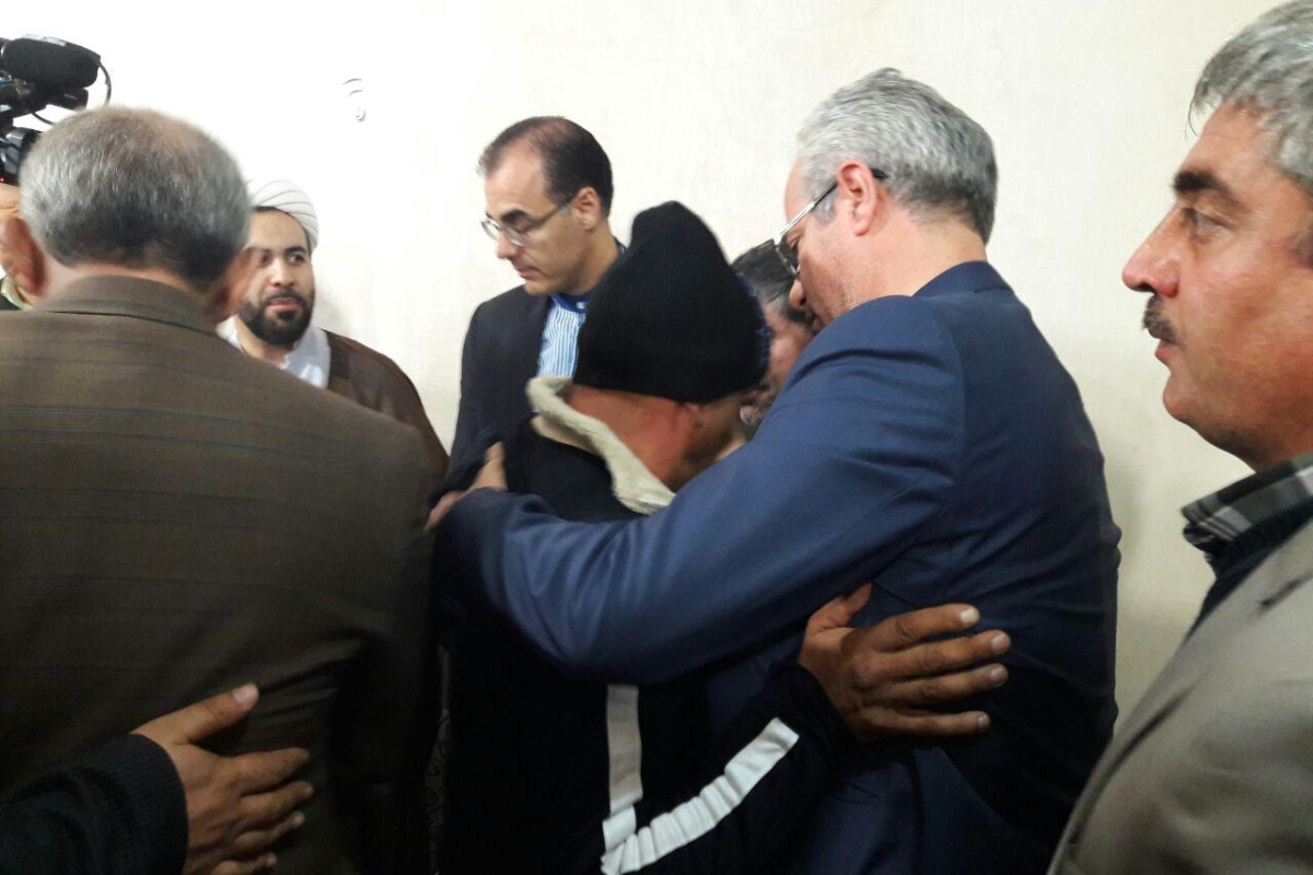 آشتی ۲ طایفه و نجات قاتل از قصاص در خوی