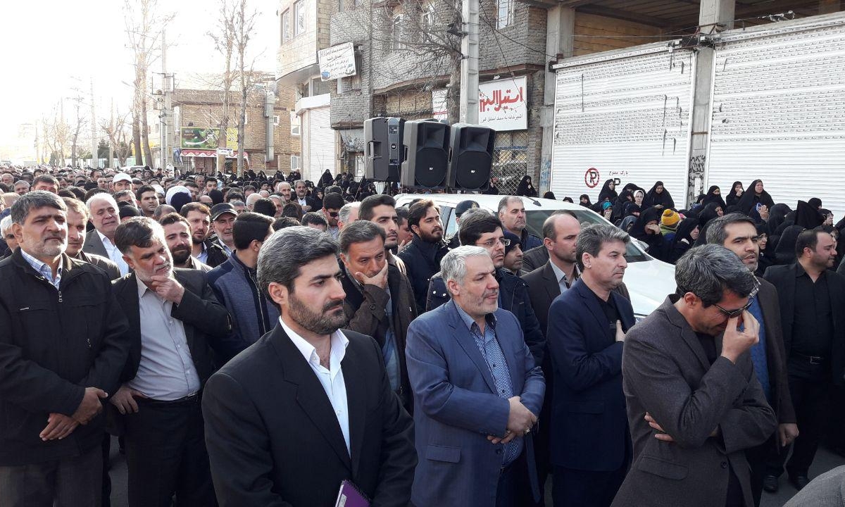 پیکر شهدای مبارزه با ضدانقلاب توسط مردم آذربایجان‌غربی تشییع شد