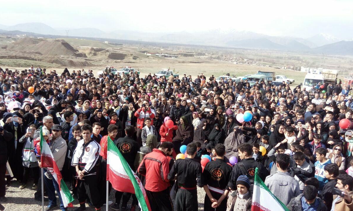 همایش پیاده روی خانوادگی و جشن درختکاری در خوی برگزار شد