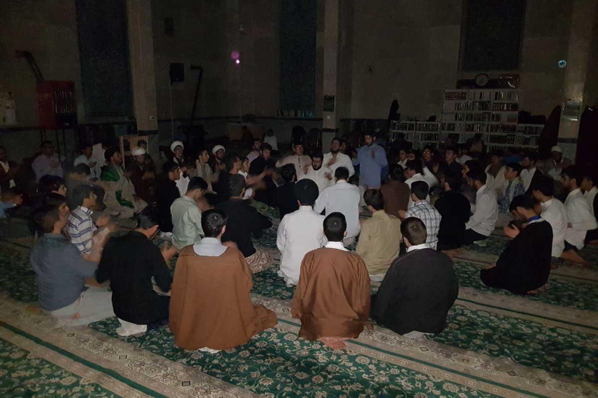 ماه رجب به نیمه رسید/اعتکاف تمام شد