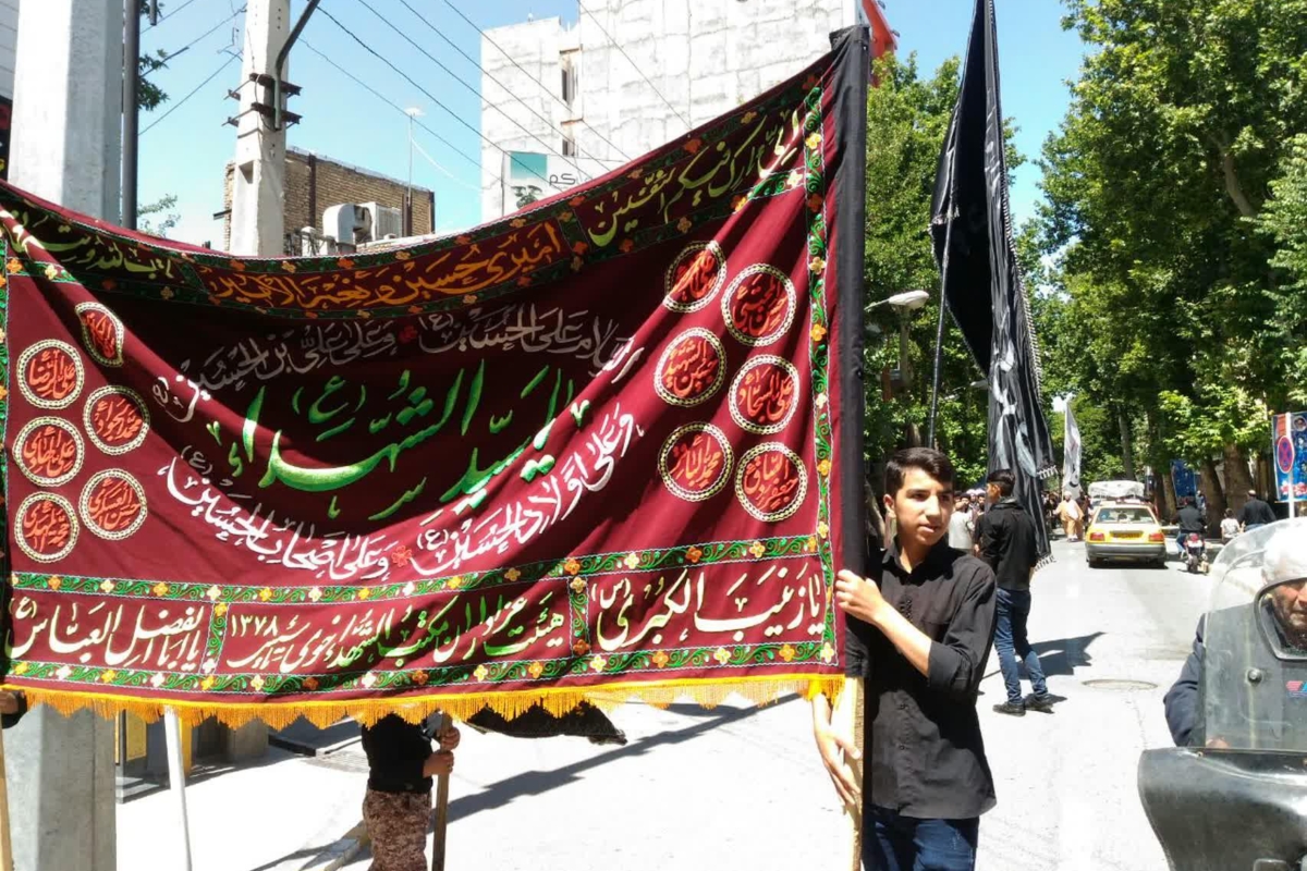 مراسم عزاداری خیابانی بمناسبت شهادت مولای متقیان حضرت علی(ع) در خوی برگزار شد