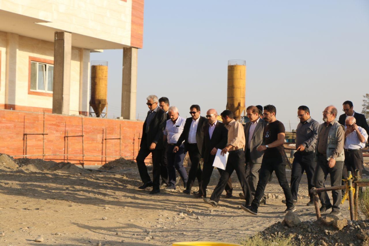 بازدید معاون وزیر راه و شهرسازی از پروژه بیمارستان ۲۲۰ تختخوابی شهرستان خوی