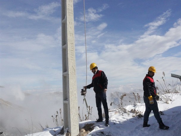 پروژه برق رسانی به صعب العبورترین روستای خوی