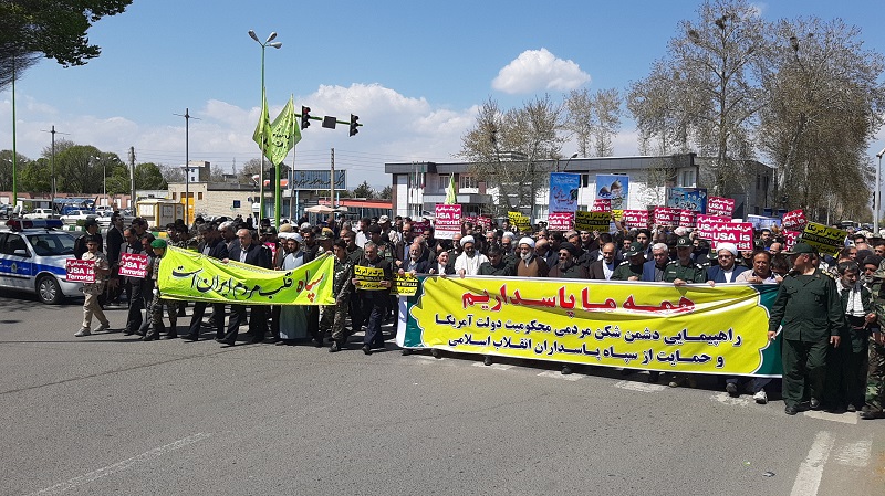 راهپیمایی باشکوه مردم شهرستان خوی در حمایت از سپاه پاسداران برگزار شد