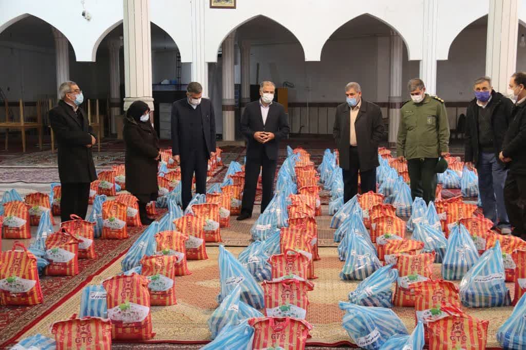۳۰۰ بسته معیشتی با اجرای طرح شهید سلیمانی در خوی توزیع شد