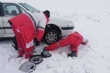 امدادرسانی به ۸۱ نفر گرفتار در برف و کولاک منطقه الند خوی