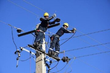 ۵۸ کیلومتر شبکه فرسوده برق شهرستان خوی بازسازی و اصلاح شد