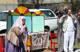 اجرای نمایش «عمو نوروز» در روستای قوروق شهرستان خوی+تصاویر