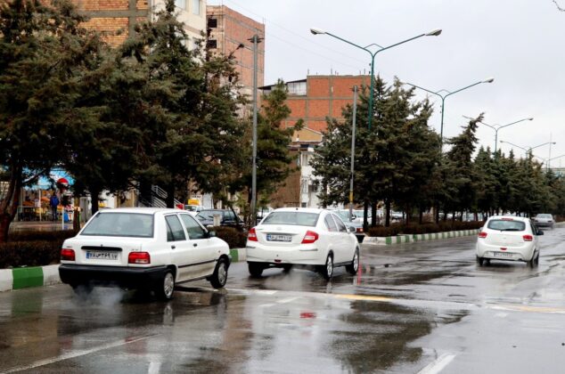 بارش شدید باران در خوی و گرفتگی و سیلابی شدن معابر شهری