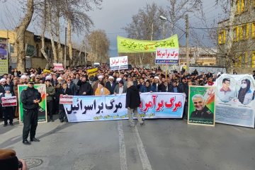 راهپیمایی نمازگزاران خویی در محکومیت جنایت تروریستی کرمان