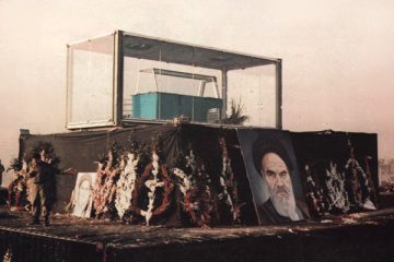 عزت امروز ایران میراث امام راحل است