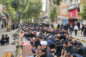 نماز ظهر عاشورا در شهرستان خوی اقامه شد