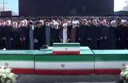 اقامه نماز بر پیکر مطهر مجاهد شهید امام خامنه‌ای