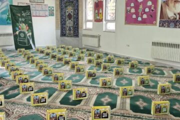 ۲۵۰ بسته مهر تحصیلی در خوی توزیع شد