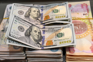 مرزبانان خوی ۷۰ میلیارد ریال ارز کشف کردند