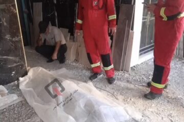 سقوط در چاله آسانسور جان کارگر خویی را گرفت